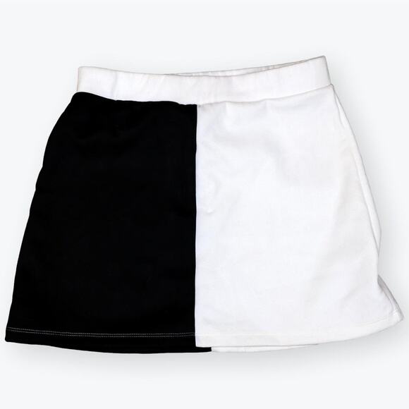 Altar'd State White Black Colorblock Microfiber Knit Mini Skirt M - Picture 1 of 5